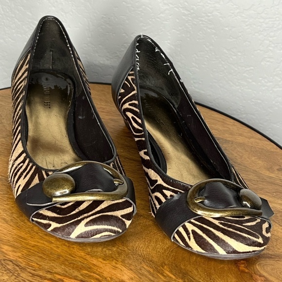 291. Nine West Leopard Print Low Pump Size 7 - Picture 3 of 7